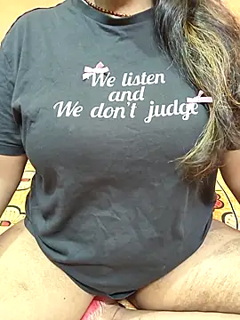 CUTE SOPHIA- online show from November 5, 2025, 10:54 pm