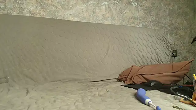 LonelyFlower online show from January 11, 2026, 10:20 am