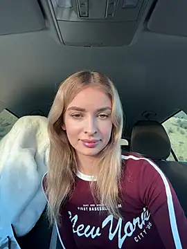 EvieEvans online show from February 3, 2025, 4:52 pm