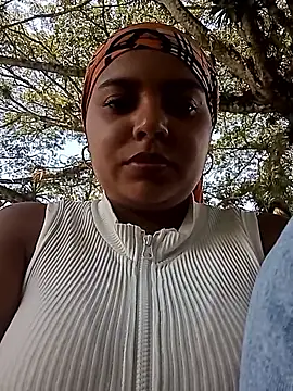 stefanie010 online show from November 1, 2025, 5:48 pm