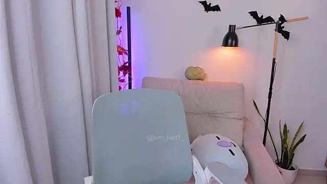 kim lian21 online show from October 9, 2025, 11:52 am