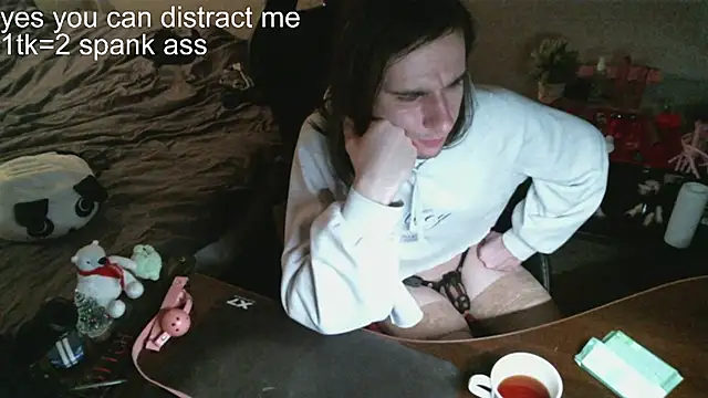 izilizi 23 online show from December 9, 2024, 6:25 pm