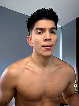 santiago 01 online show from November 10, 2025, 7:35 pm