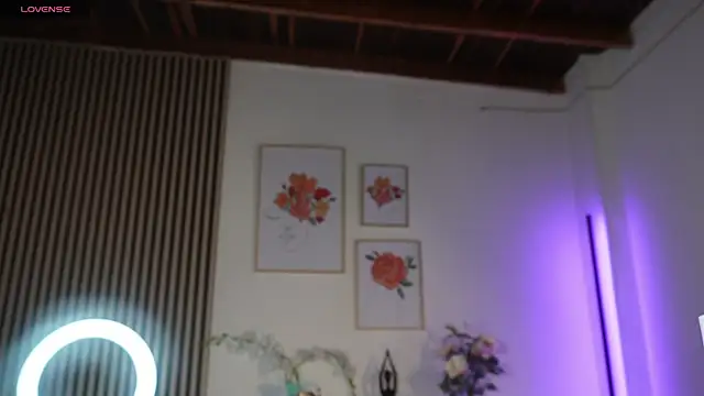 LillyDolls23 online show from May 16, 2026, 12:59 pm