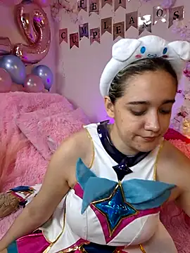 NaomiShimizu online show from November 3, 2025, 8:21 pm