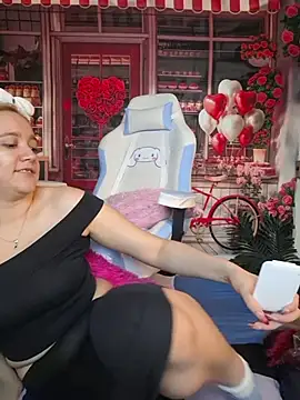 NaomiShimizu online show from February 3, 2026, 8:58 pm