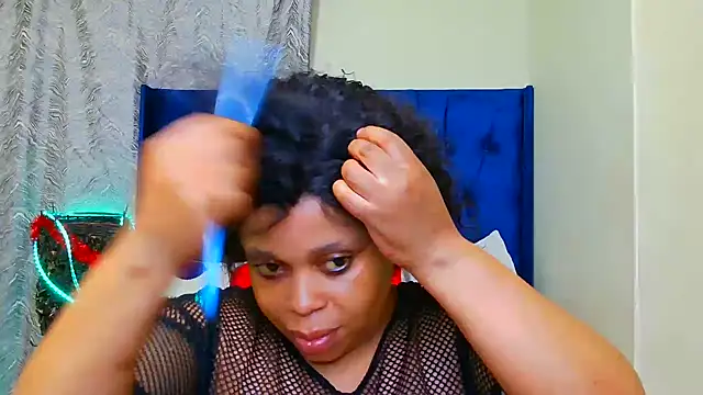 THESHORTQUEEN online show from January 5, 2026, 6:33 pm