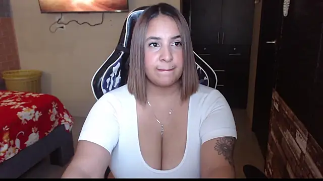 KathyHardcore69 online show from April 18, 2026, 2:04 am