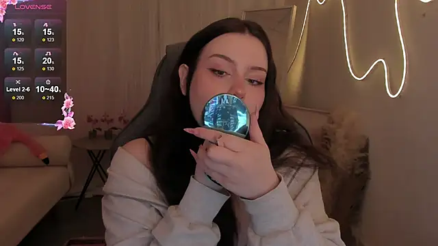 CoralineKeyns online show from March 10, 2026, 5:34 am