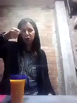 Cameron puppy online show from March 12, 2025, 2:41 am