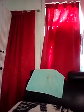 Cameron puppy online show from September 18, 2025, 3:47 pm