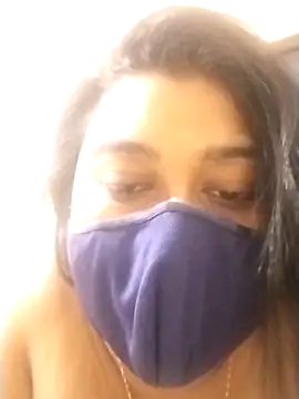 indianlisa5 online show from October 17, 2025, 9:17 pm