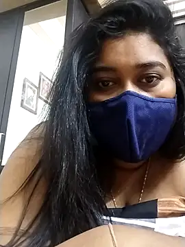 indianlisa5 online show from November 27, 2025, 10:01 pm