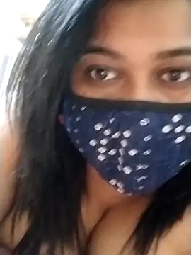 indianlisa5 online show from February 11, 2026, 7:19 pm