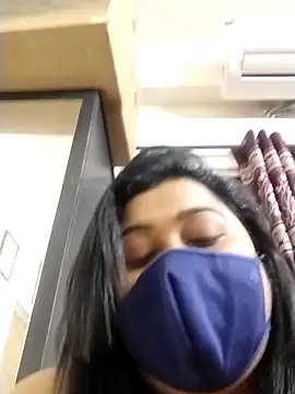 indianlisa5 online show from February 17, 2026, 8:59 pm