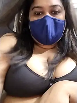 indianlisa5 online show from April 28, 2026, 6:13 pm