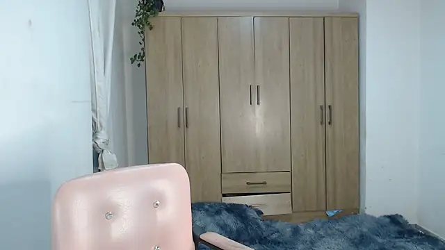 Snapshot of fairylatin222 chatting on February 14, 2025, 10:28 am fairylatin222 online show from February 14, 2025, 10:28 am