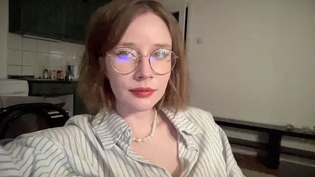 ms christiana online show from December 19, 2025, 2:18 am