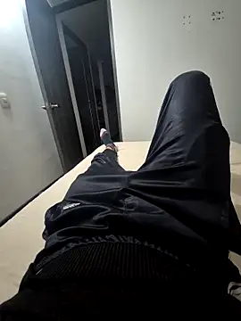 Snapshot of xrobXstax chatting on February 16, 2026, 11:23 pm xrobXstax online show from February 16, 2026, 11:23 pm