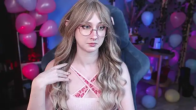 Rory Pink online show from February 14, 2025, 11:20 pm