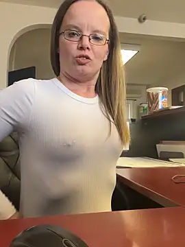 Snapshot of yanks28@xh chatting on February 28, 2025, 6:31 pm yanks28xh online show from February 28, 2025, 6:31 pm