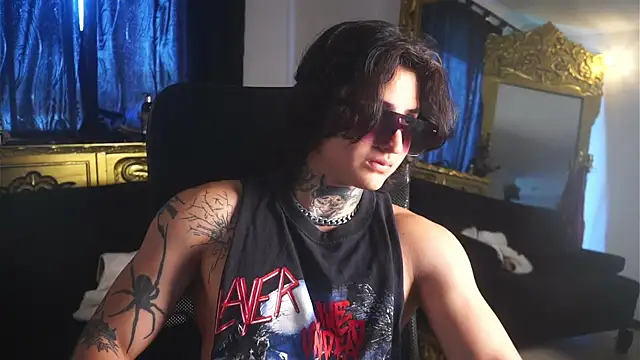 dantecoppolaa  online show from February 8, 2025, 3:42 pm