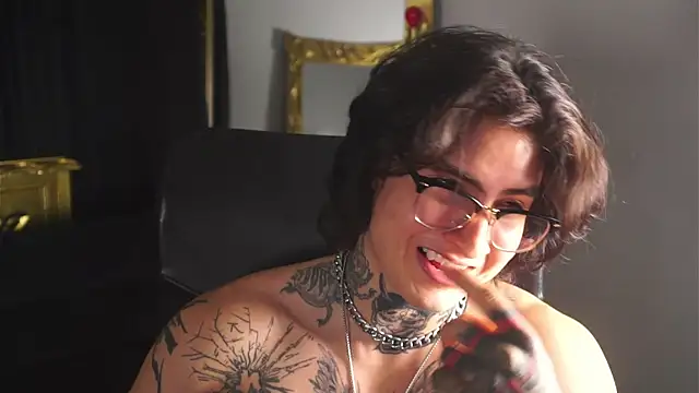 dantecoppolaa  online show from March 11, 2025, 1:16 am