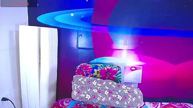 Cristalxxts online show from October 11, 2025, 9:02 pm