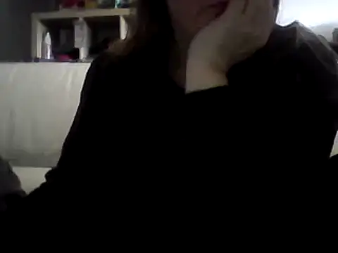 Snapshot of DragoneSFR chatting on January 27, 2025, 8:18 am DragoneSFR online show from January 27, 2025, 8:18 am