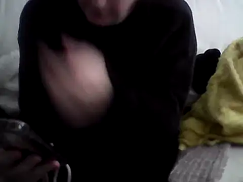 Snapshot of DragoneSFR chatting on January 28, 2025, 1:59 pm DragoneSFR online show from January 28, 2025, 1:59 pm