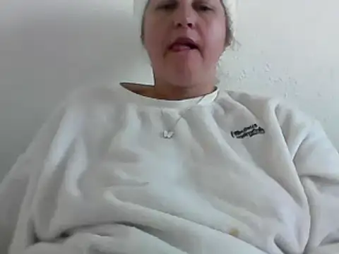 Snapshot of DragoneSFR chatting on March 4, 2025, 7:30 am DragoneSFR online show from March 4, 2025, 7:30 am