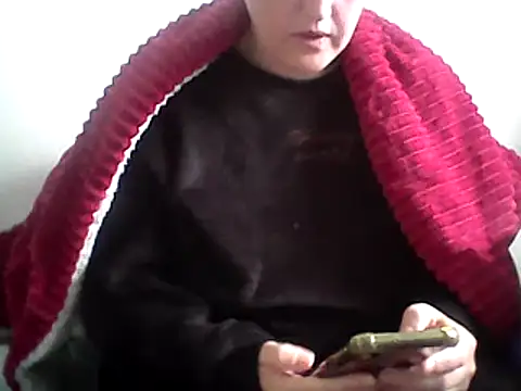 Snapshot of DragoneSFR chatting on March 15, 2025, 8:58 am DragoneSFR online show from March 15, 2025, 8:58 am