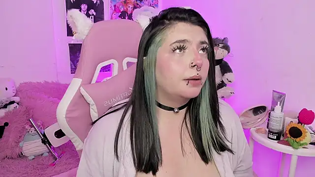 Sachi Meow online show from December 17, 2025, 5:41 pm