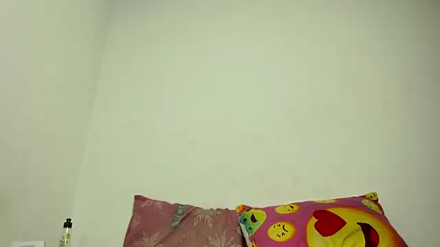 Snapshot of hugexboobs69 chatting on December 3, 2024, 1:21 pm hugexboobs69 online show from December 3, 2024, 1:21 pm