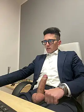Snapshot of masterboss_ chatting on February 25, 2025, 1:28 pm masterboss  online show from February 25, 2025, 1:28 pm