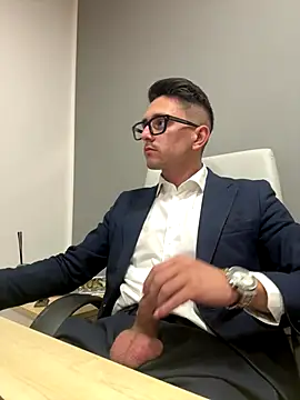 masterboss  online show from October 27, 2025, 1:04 pm