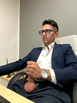 masterboss  online show from November 4, 2025, 12:59 pm