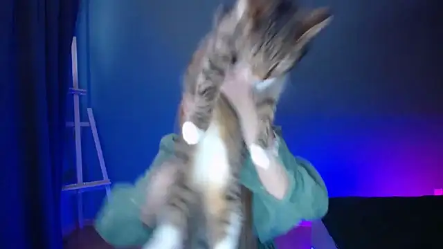 LuciaYoung online show from February 12, 2025, 6:19 am