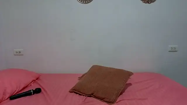 Issa Km  online show from December 20, 2025, 11:34 pm