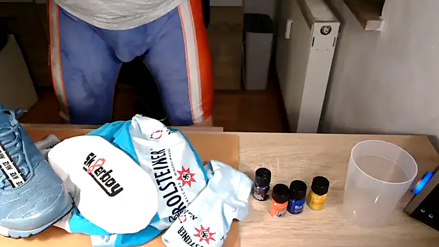 lycrasneakerxh online show from April 12, 2026, 9:09 pm