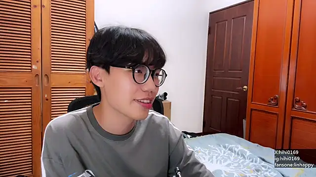 Snapshot of hihi0169 chatting on November 29, 2025, 1:36 pm hihi0169 online show from November 29, 2025, 1:36 pm