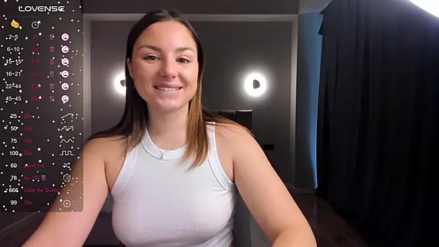 Snapshot of ThreeshaWhite chatting on February 18, 2025, 6:48 am ThreeshaWhite online show from February 18, 2025, 6:48 am