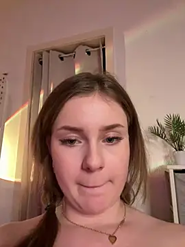 MaribelRiver online show from February 20, 2025, 11:43 pm