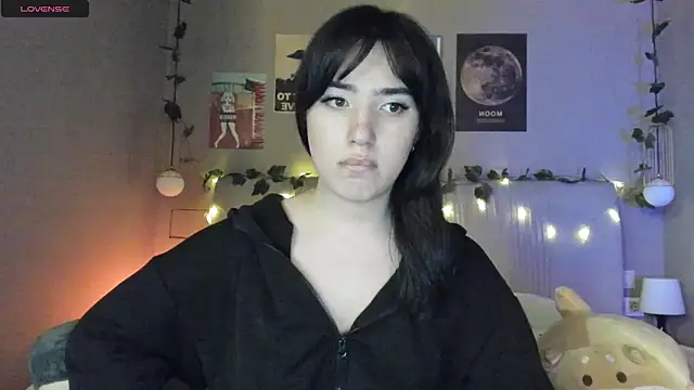 Anisawithlove online show from December 11, 2024, 5:04 pm