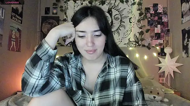 Anisawithlove online show from February 3, 2025, 8:57 pm