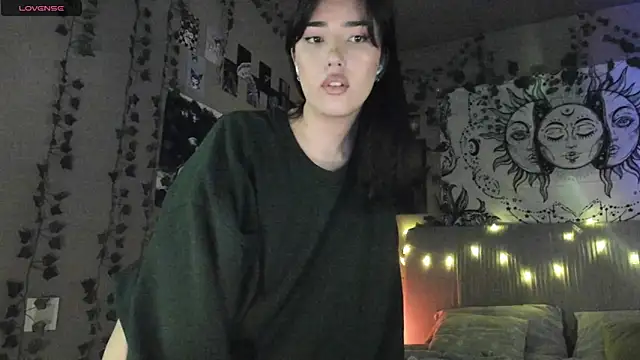 Anisawithlove online show from February 18, 2025, 3:43 pm