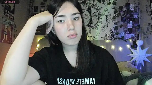 Anisawithlove online show from February 28, 2025, 4:53 pm