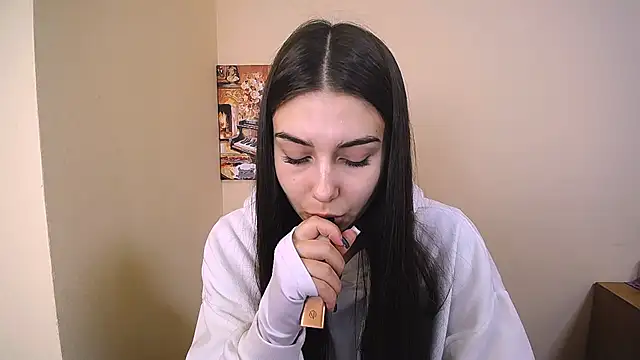 Lili magic online show from October 19, 2025, 7:09 am