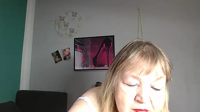 Blasflittchen online show from November 24, 2025, 12:38 pm