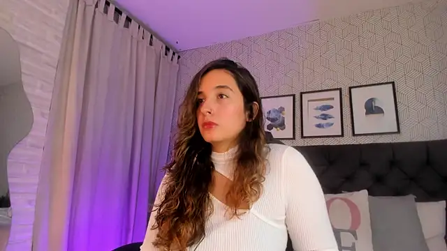 Snapshot of emma__smith1 chatting on February 5, 2025, 12:49 pm emma  smith1 online show from February 5, 2025, 12:49 pm
